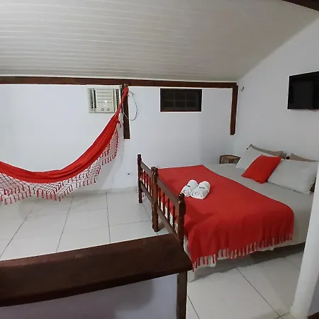 Quarto Familia prox ao centro Paraty-3